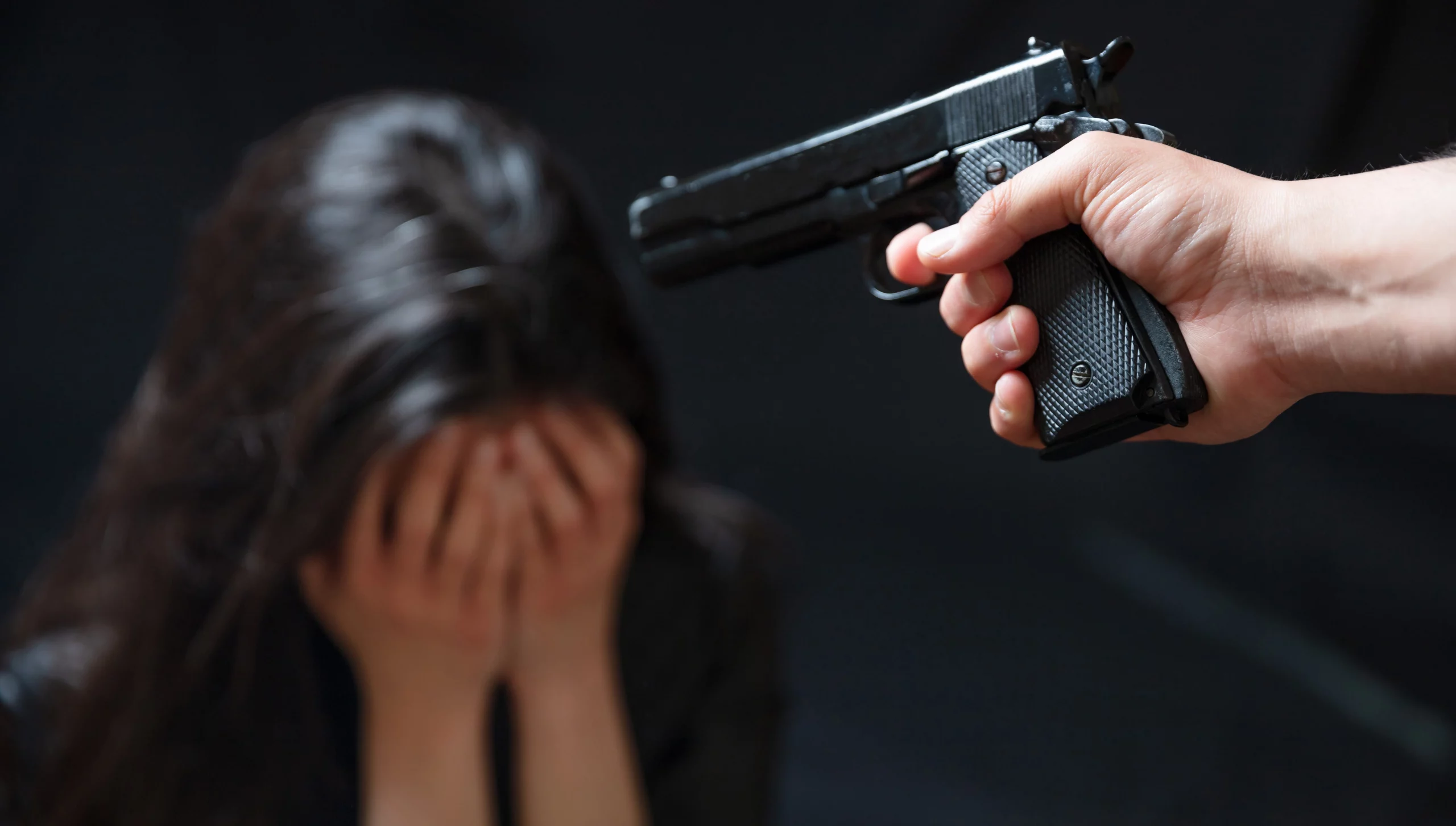 women held at gun point during kidnapping in Arizona
